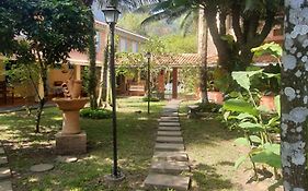 Suítes Quintal de Lázaro 6